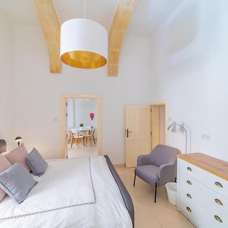 Carmelita Maisonette Валетта Экстерьер фото