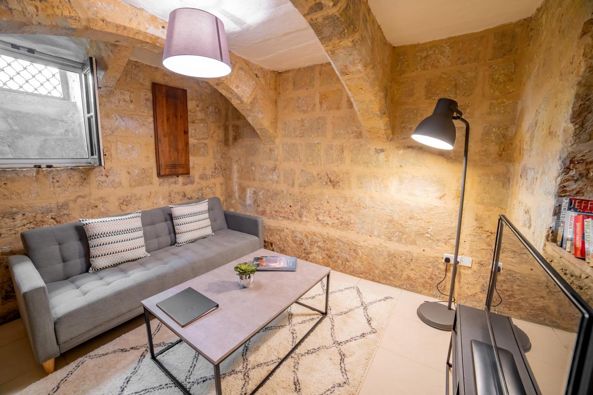 Carmelita Maisonette Валетта Экстерьер фото