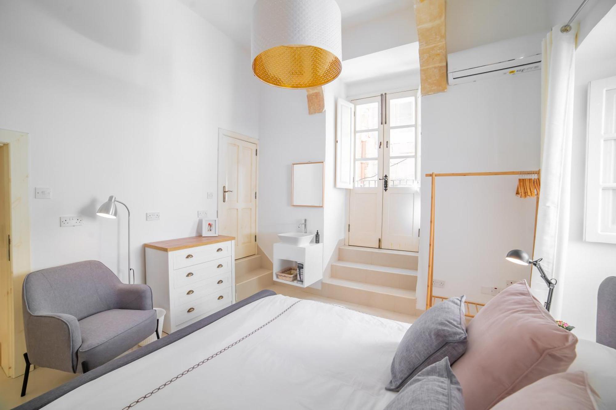 Carmelita Maisonette Валетта Экстерьер фото