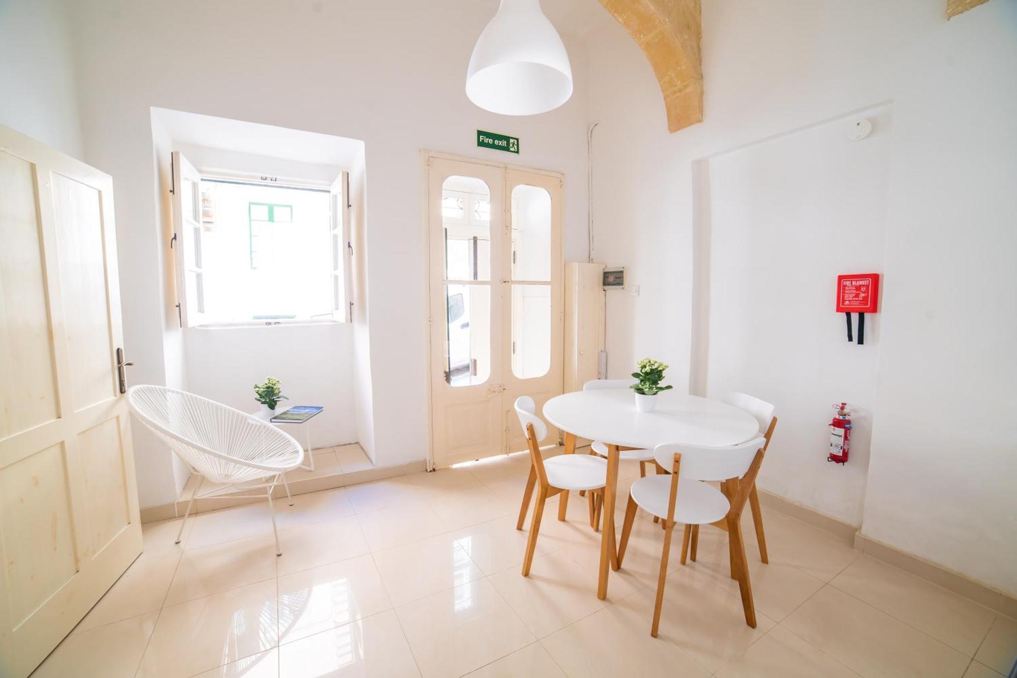 Carmelita Maisonette Валетта Экстерьер фото